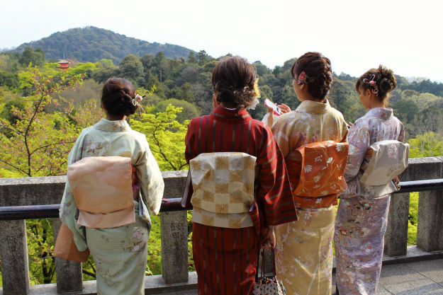 A group of girls dressed in kimono at Kyomizu-dera temple.