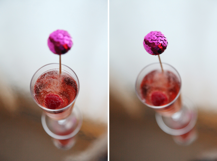 Raspberry Sparkler Cocktail | Alyssa & Carla #cocktail 