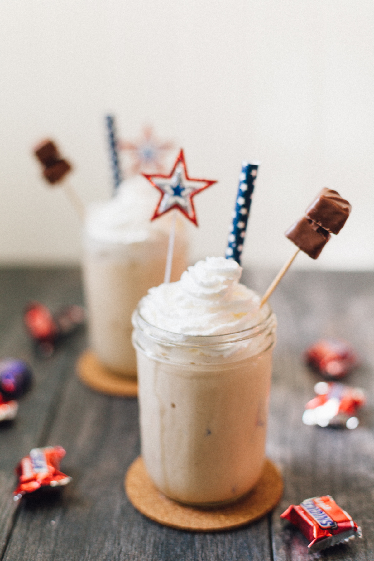 Perfect for summer: Peanut Butter Milkshakes with Snickers Skewers | Alyssa & Carla
